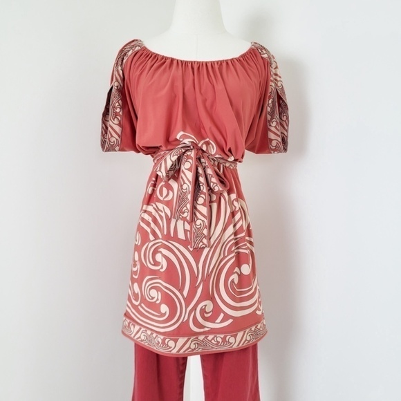 *Free with Purchase* BCBG MaxAzria Belted Tunic Top Abstract Blouse - Picture 11 of 11